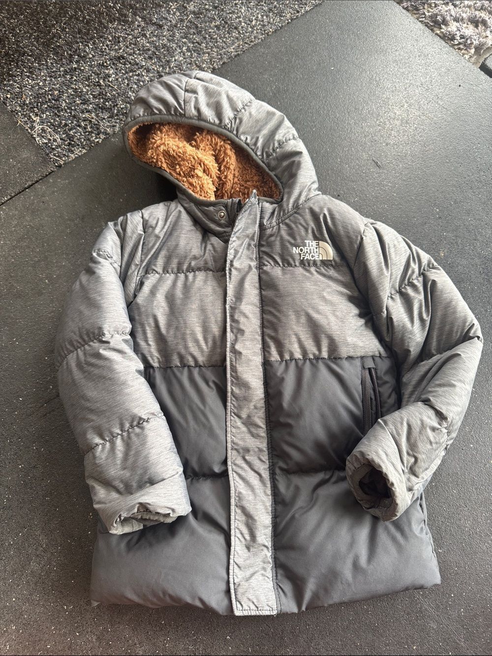 The North Face Toddler Two-Tone Gray Puffer Jacket with Brown Sherpa Hood Lining